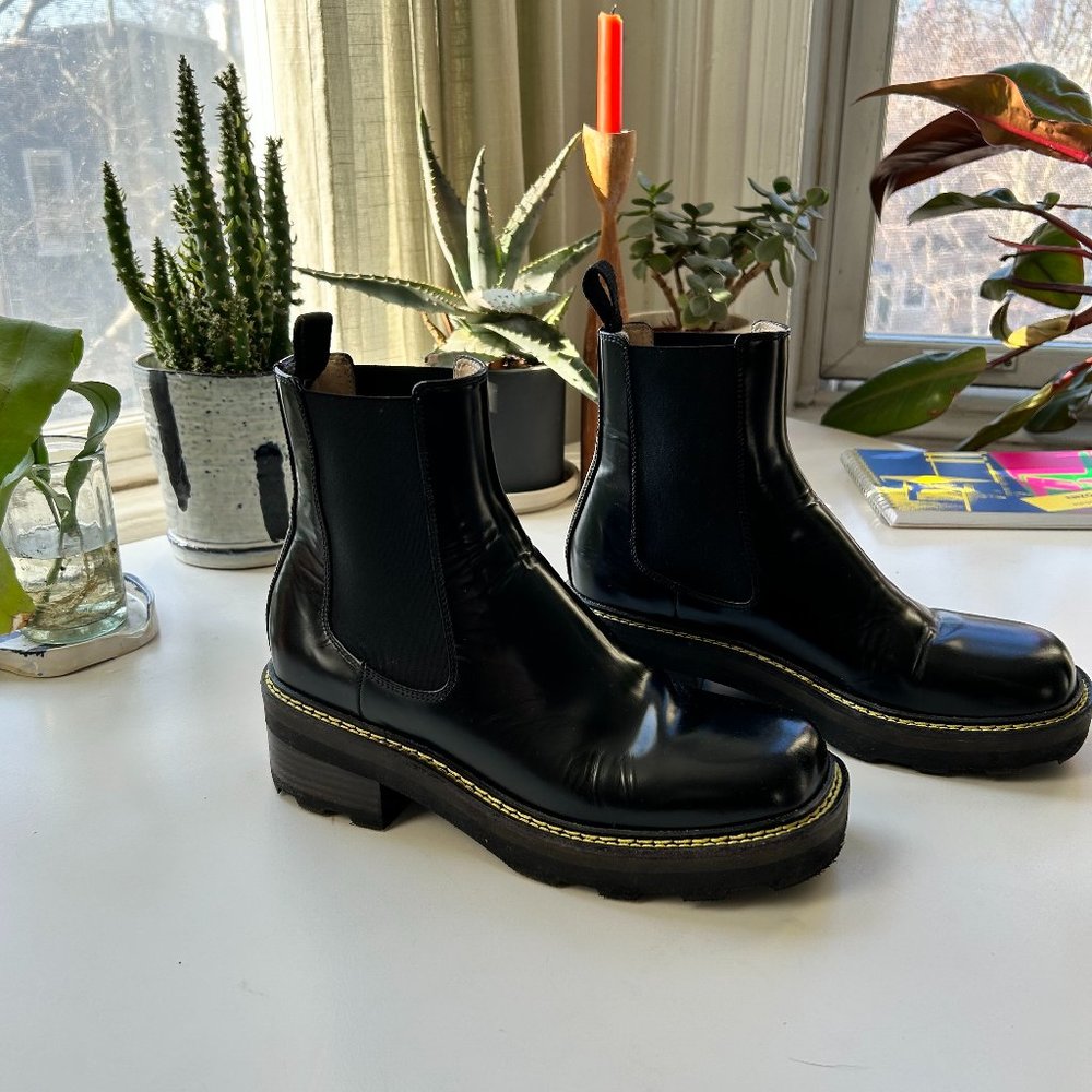 Gabriela Hearst  Leather chelsea boots